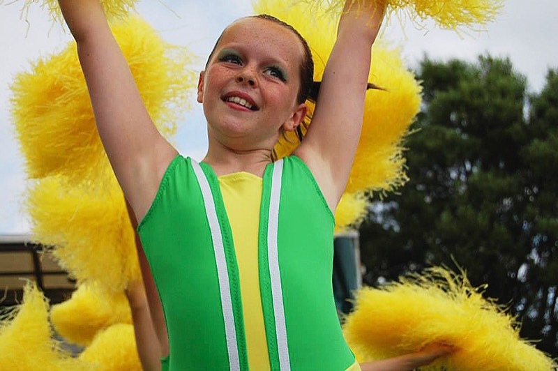 Our girls - Cheerleading at Tutti Fruitti Festival